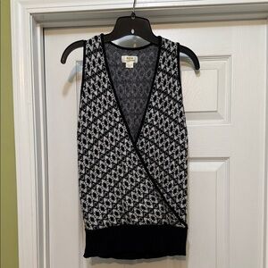 Maeve Anthropologie - Black and White V-Neck Sweater Vest - size M